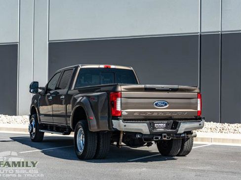 Used 2017 Ford F350 Lariat w/ Lariat Ultimate Package image 7