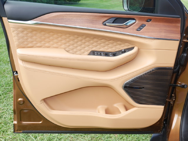 New 2027 Jeep Grand Cherokee Summit AWD/4WD image 16