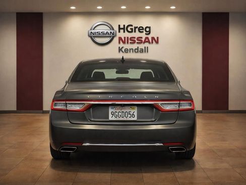 Used 2020 Lincoln Continental Standard image 9