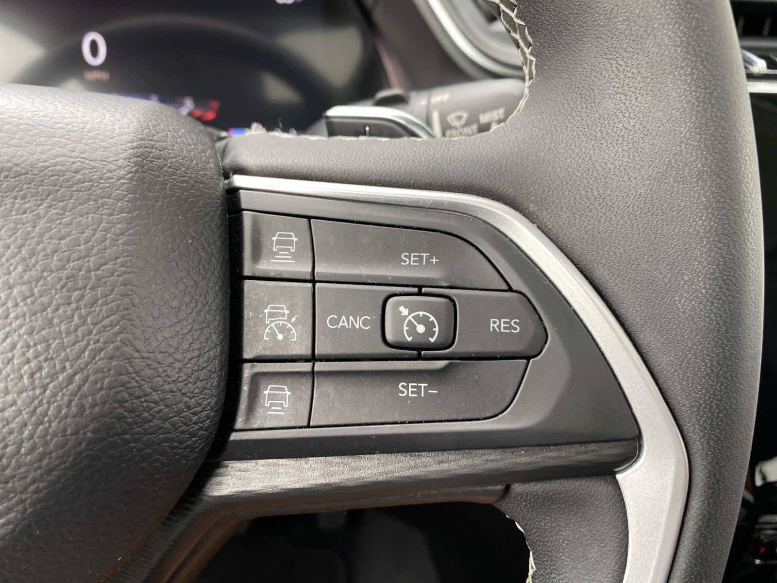 Certified 2023 Jeep Grand Cherokee Laredo X AWD/4WD image 15