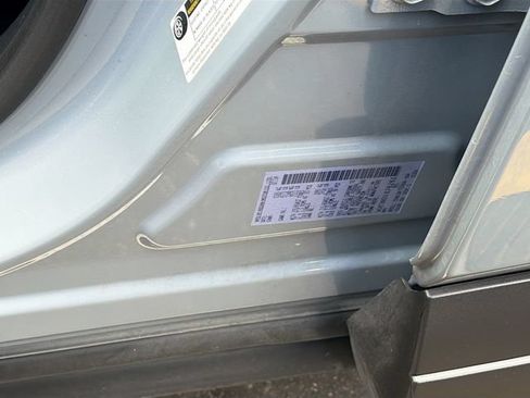 Used 2025 Nissan Rogue SV AWD/4WD image 31