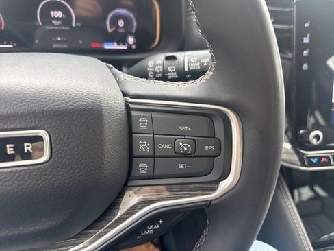 Used 2022 Jeep Wagoneer Series III image 17