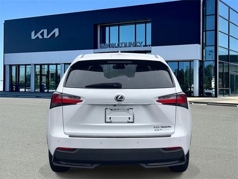 Used 2015 Lexus NX 300h FWD w/ Luxury Package image 8