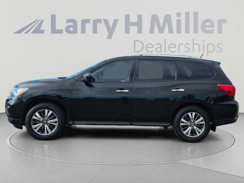 Used 2018 Nissan Pathfinder SL AWD/4WD image 2