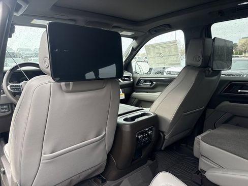 New 2026 GMC Yukon XL Elevation w/ Elevation Premium Package image 8