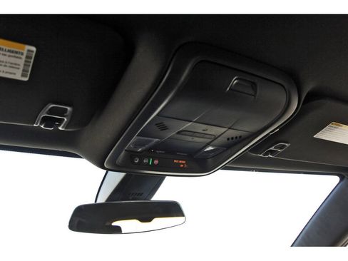 New 2026 Cadillac XT5 Luxury image 21