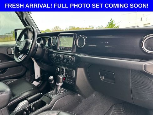Used 2020 Jeep Wrangler Unlimited Sahara AWD/4WD image 27