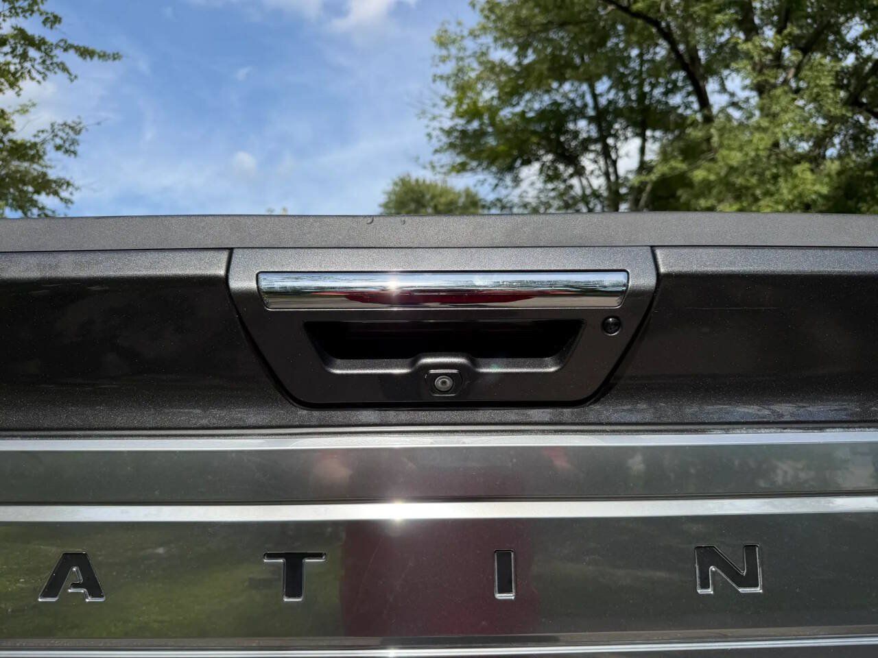 Used 2015 Ford F150 Platinum w/ Equipment Group 701A Luxury AWD/4WD image 71