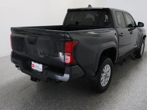 Used 2025 Toyota Tacoma SR5 RWD image 7