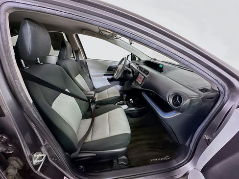 Used 2013 Toyota Prius C Three image 31