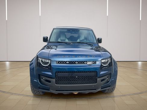 New 2026 Land Rover Defender 110 AWD/4WD image 10