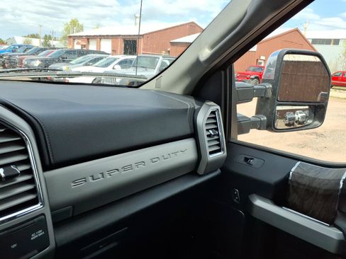 Used 2017 Ford F250 Lariat w/ Chrome Package AWD/4WD image 21
