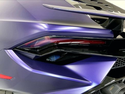 Used 2024 Lamborghini Huracan Tecnica image 30