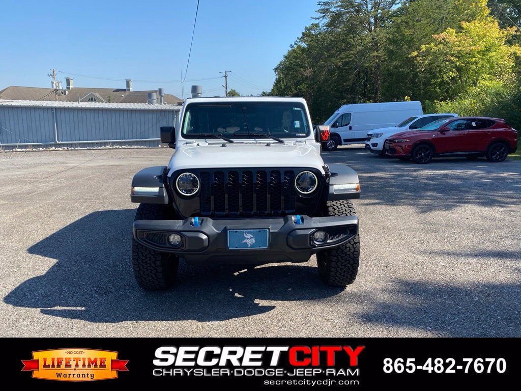 Used 2024 Jeep Wrangler Unlimited AWD/4WD image 2