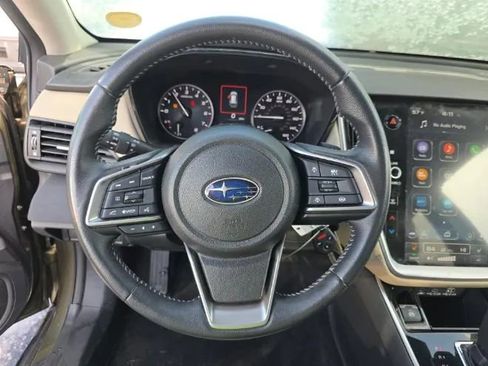 Used 2024 Subaru Outback Premium AWD/4WD image 7