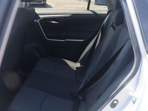 Used 2023 Toyota RAV4 XLE AWD/4WD image 28