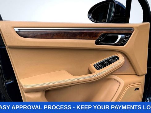 Used 2017 Porsche Macan AWD/4WD image 24