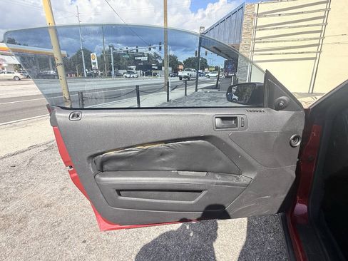 Used 2012 Ford Mustang Coupe RWD image 10