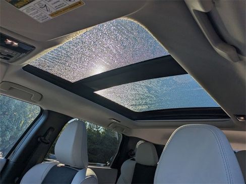 New 2025 Mitsubishi Outlander SE image 24