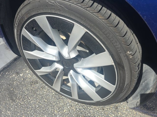 Used 2024 Tesla Model 3 Standard Range RWD image 6