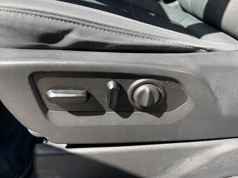 Used 2019 Chevrolet Silverado 1500 LT w/ All-Star Edition image 21