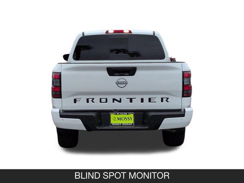 Certified 2025 Nissan Frontier SV image 9