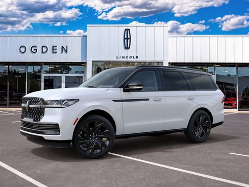 New 2027 Lincoln Navigator Black Label AWD/4WD image 1