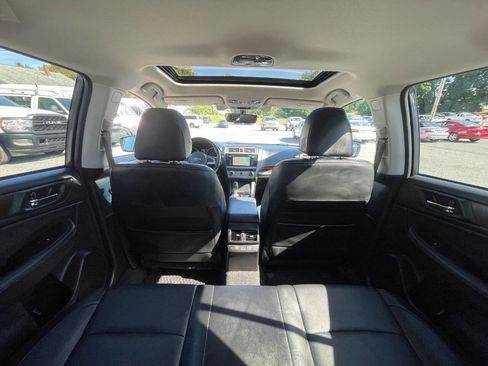 Used 2017 Subaru Outback 2.5i Limited image 48