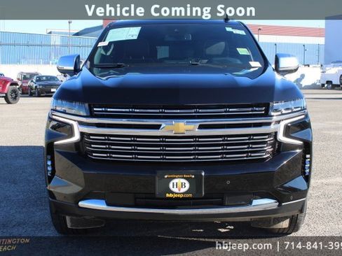 Used 2024 Chevrolet Suburban Premier image 2