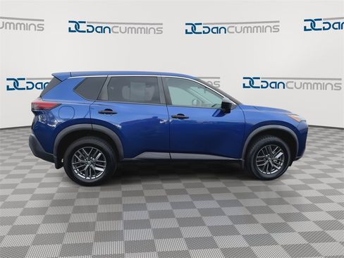 Used 2021 Nissan Rogue S image 9