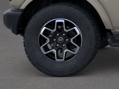 New 2026 Ford Bronco Outer Banks image 21