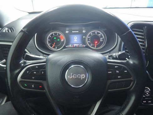 Used 2020 Jeep Cherokee Limited image 14