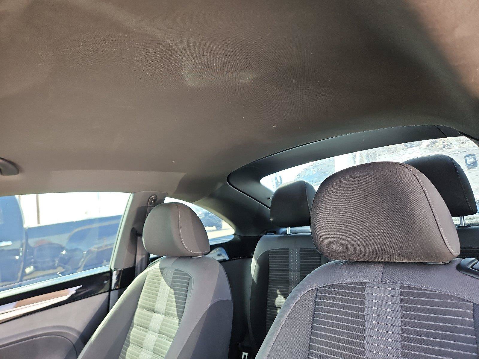Used 2014 Volkswagen Beetle R-Line FWD image 19