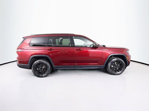Used 2024 Jeep Grand Cherokee L Altitude AWD/4WD image 8