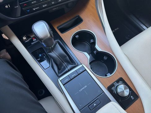 Used 2022 Lexus RX 350 350 w/ Premium Package image 26