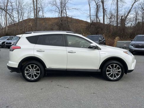 Used 2017 Toyota RAV4 Limited image 29