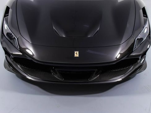Certified 2022 Ferrari F8 Tributo image 14