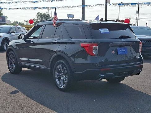 Certified 2022 Ford Explorer XLT w/ Equipment Group 202A AWD/4WD image 4
