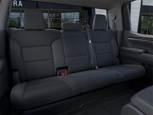 New 2026 GMC Sierra 1500 SLE image 17