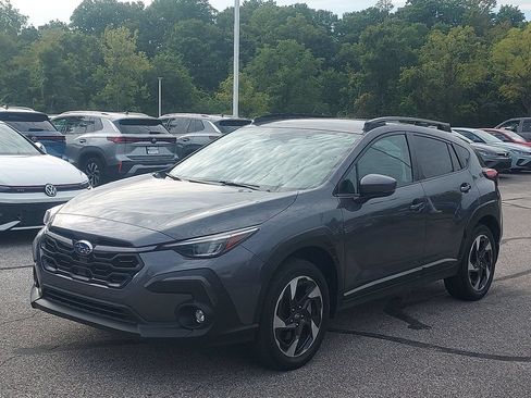 Used 2024 Subaru Crosstrek 2.5i Limited w/ Crosstrek Mirror Package AWD/4WD image 4