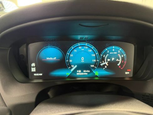 Used 2018 Jaguar F-PACE R-Sport AWD/4WD image 17