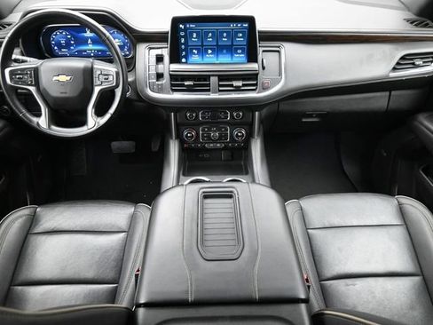 Used 2023 Chevrolet Suburban Premier image 22