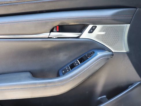 Used 2019 MAZDA MAZDA3 Sedan FWD image 37