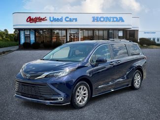 Used 2022 Toyota Sienna XLE FWD video 1