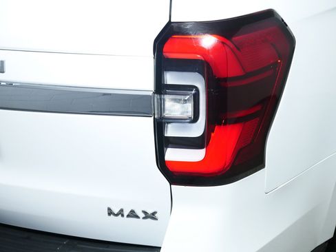 Used 2024 Ford Expedition Max Limited image 17