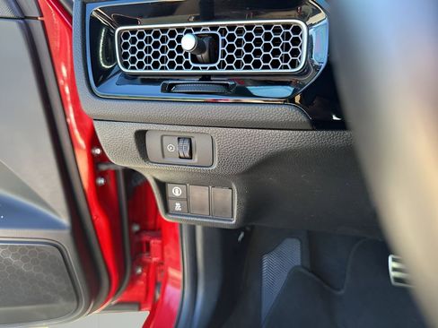 Used 2022 Honda Civic Sport image 28