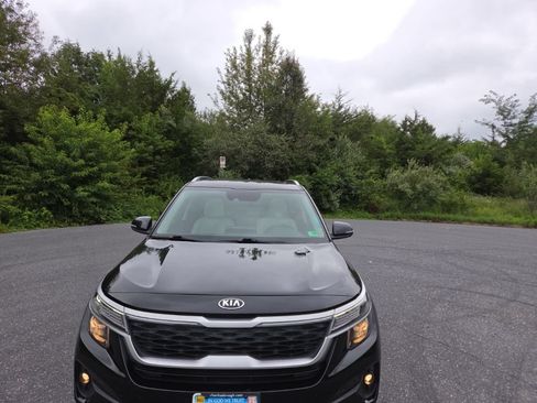 Used 2021 Kia Seltos EX AWD/4WD image 4