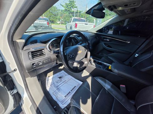 Used 2015 Chevrolet Impala LTZ FWD image 6