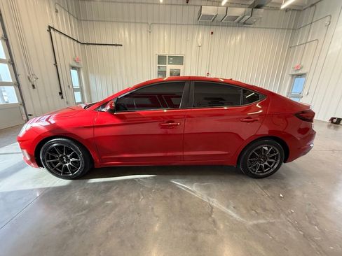 Used 2020 Hyundai Elantra SEL image 5