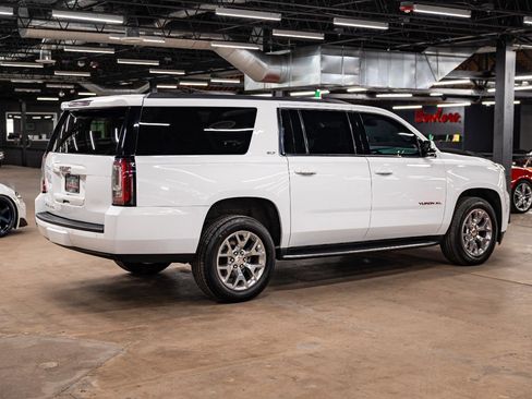 Used 2019 GMC Yukon XL SLT AWD/4WD image 22
